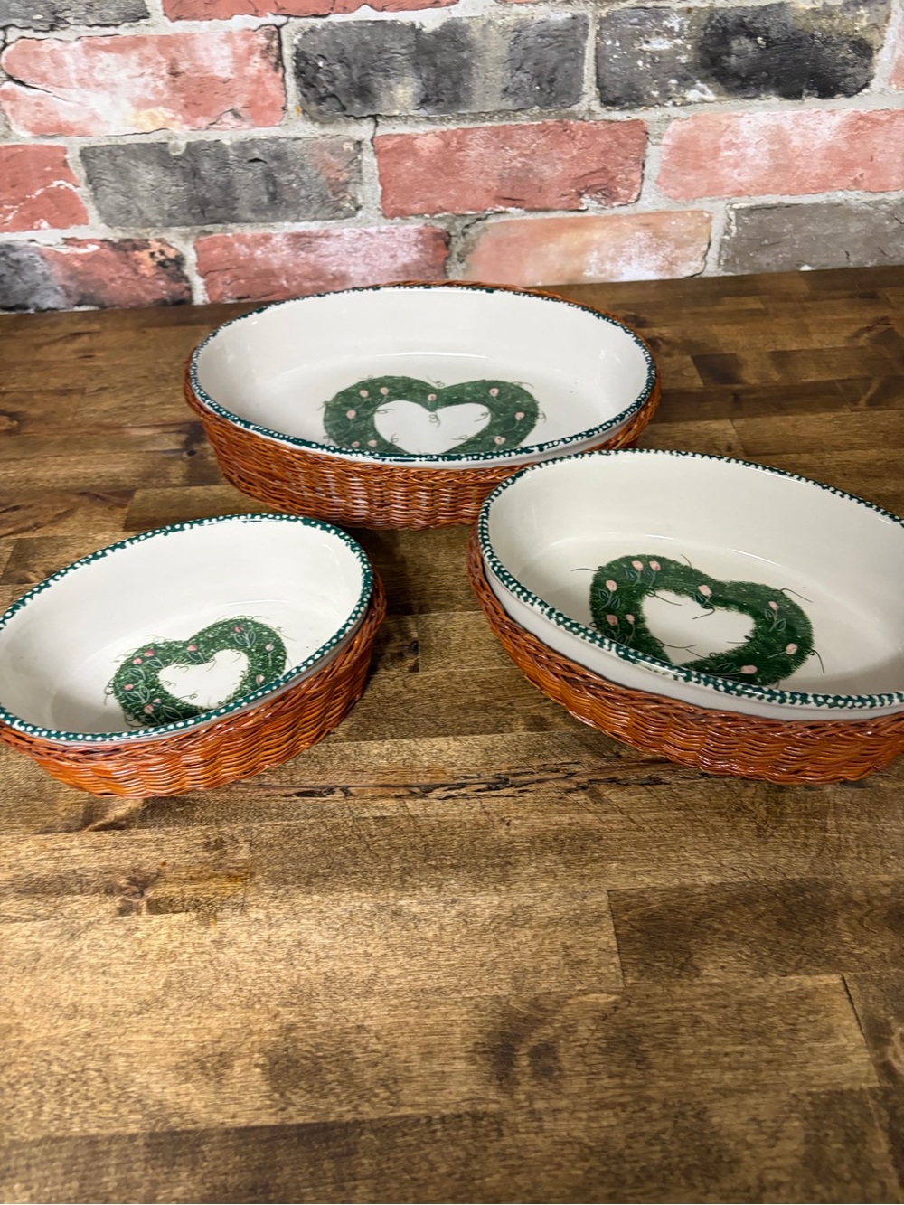 Wicker-Style Ceramic Nesting Bowls with Green Heart Accent